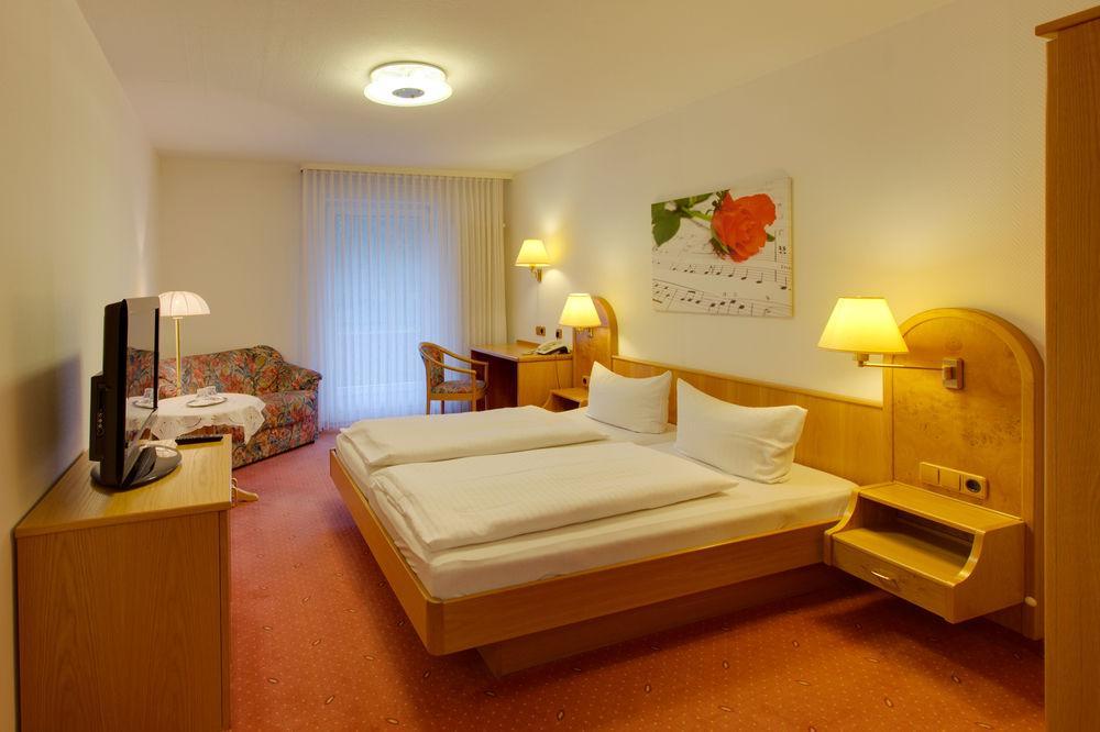 Hotel Pfaelzer Wald Bad Bergzabern Exterior foto